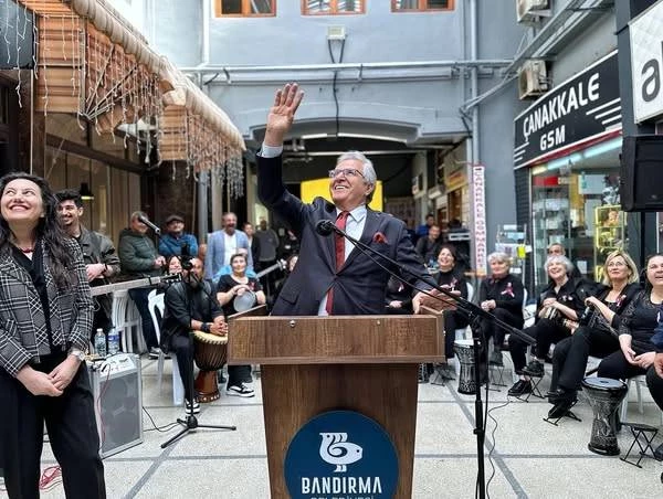 “Yalnız Değilsiniz” Yaşlılar Haftası Sergisi Açıldı