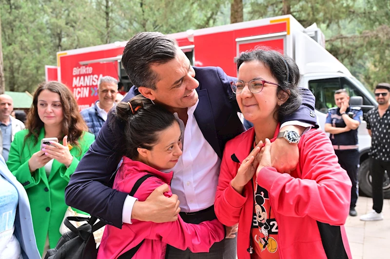 Başkan Zeyrek, Engelli Aileleriyle Kahvaltıda Buluştu