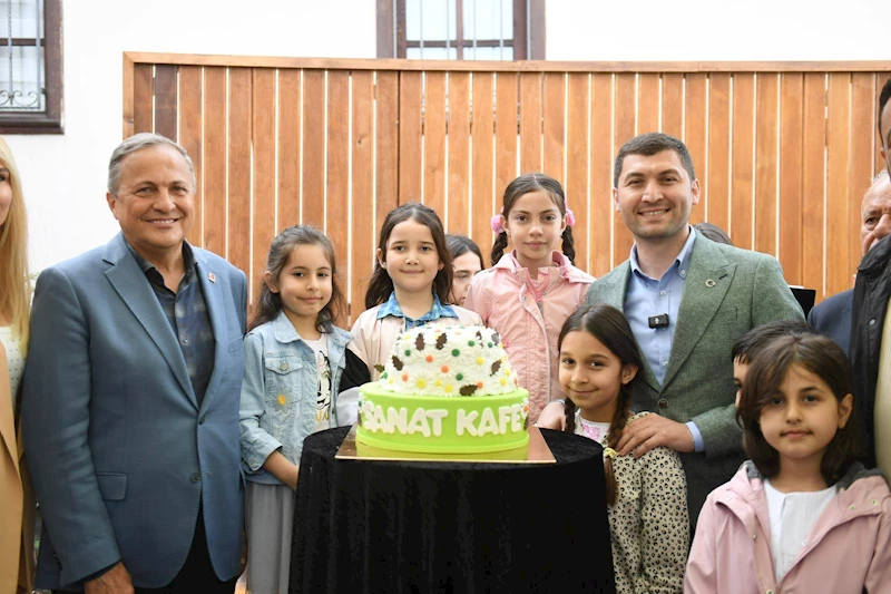 GLÜTENSİZ MENÜLÜ SANAT KAFE HİZMETE GİRDİ