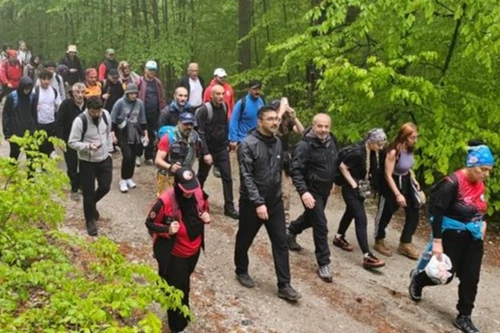 Bursa İnegöl’de 19 Mayıs doğa yürüyüşü ile başladı