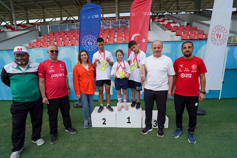 DOSD MERAM SPOR KULÜBÜNE MADALYA YAĞMURU