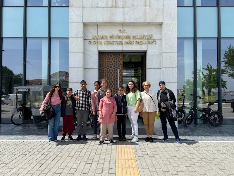 Engelsiz hobi atölyelerinde özel öğrenciler arkadaşlıklarını pekiştiriyor