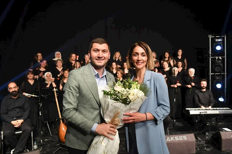 TÜRKÜLER ANNELER İÇİN SESLENDİRİLDİ