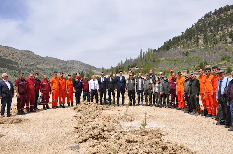 748. Türk Dil Bayramı ve Karamanoğlu Mehmet Bey’i Anma Etkinlikleri Kapsamında 748 Fidan Toprakla Buluştu