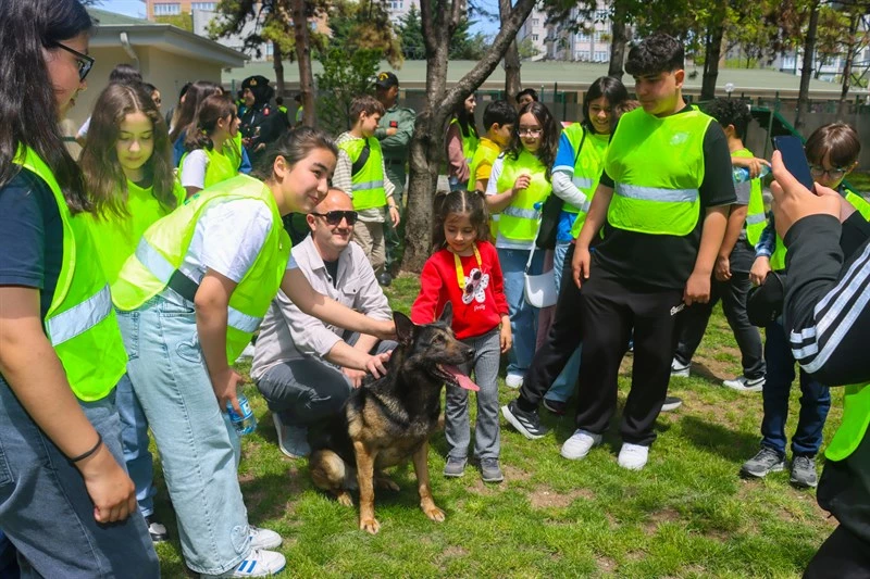 Jandarma, Öğrencileri “Bir Gönülden Bir Gönüle” Projesiyle Ağırladı