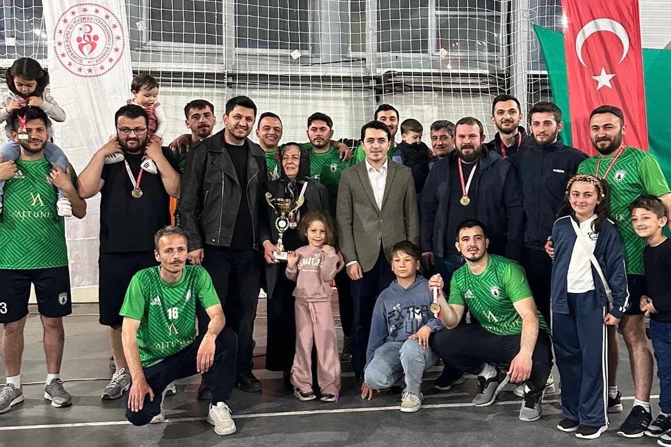 Düzce Yığılca’da kurumlar arası voleybolda ahde vefa