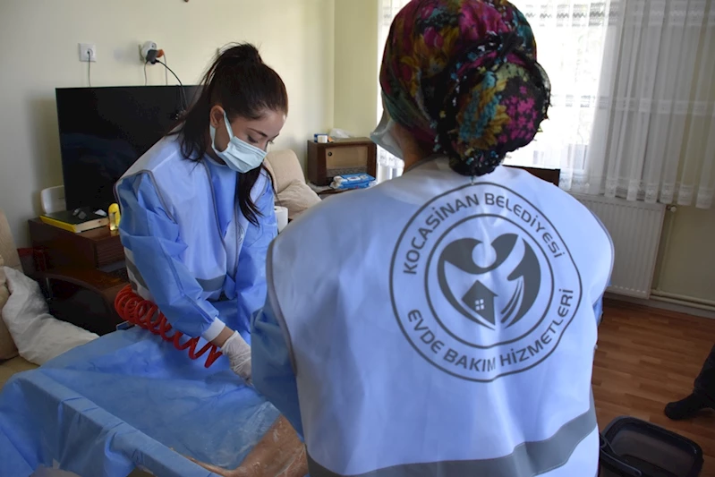 BAŞKAN ÇOLAKBAYRAKDAR: “EVDE SAĞLIK HİZMETİMİZLE DE GÖNÜLLERE DOKUNUYORUZ”