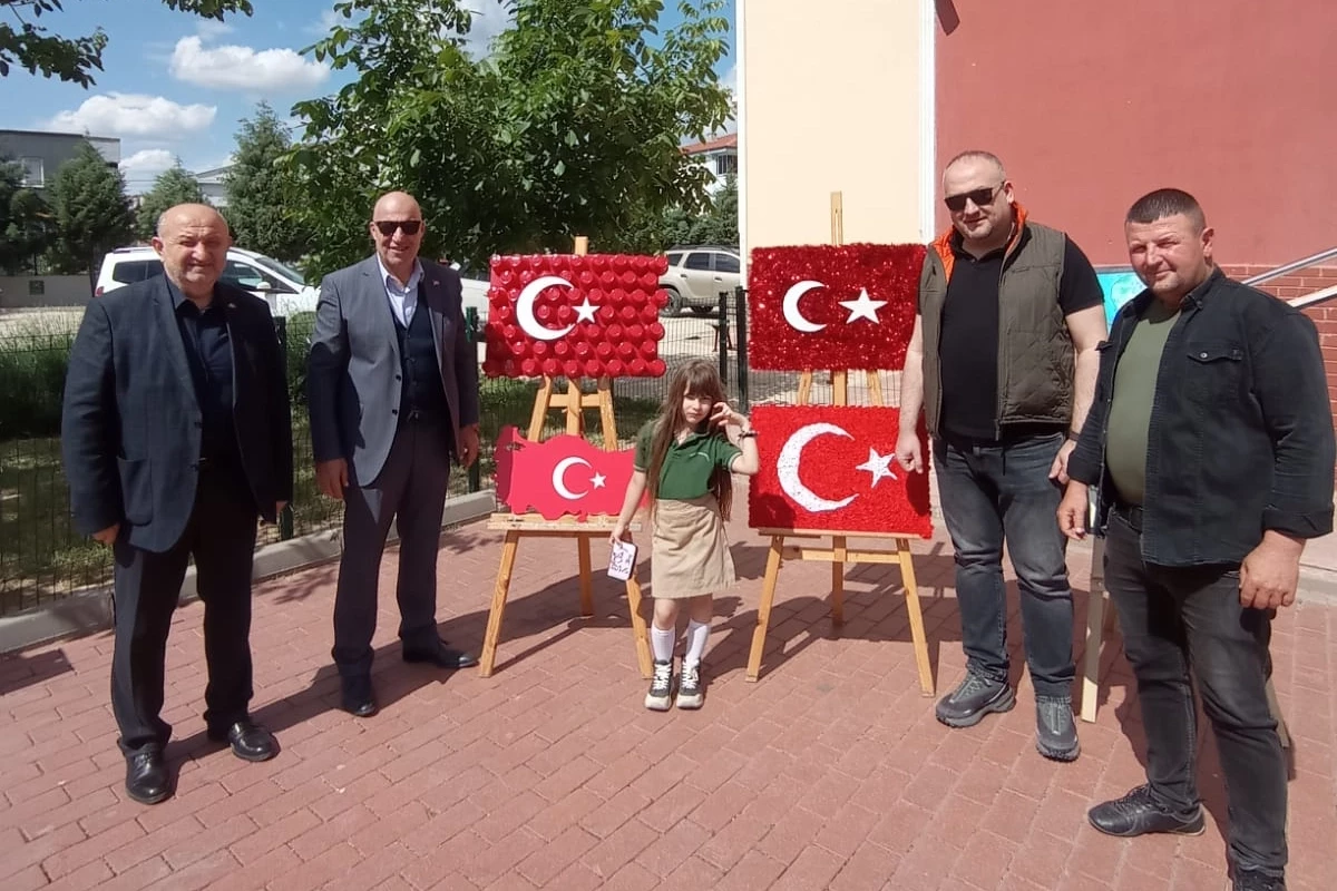 Keşan Raşit Efendi İlkokulu’nda kermes ve resim sergisi coşkusu