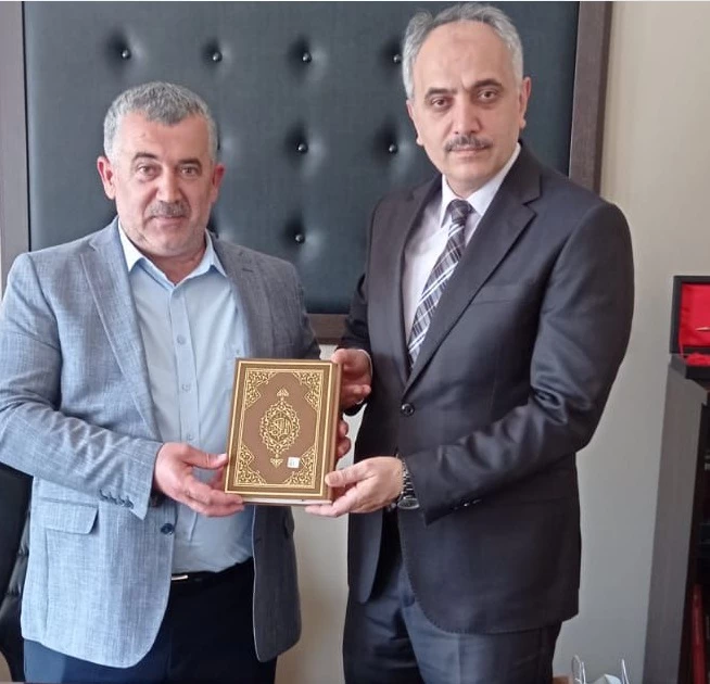 Amasya İl Müftüsü Hamza BAYRAM, Belediye Başkanımız Cihan DEMİR’i makamında ziyaret etti.