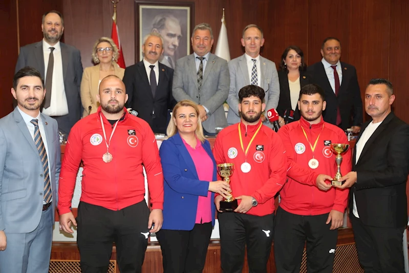 İZMİTLİ PEHLİVANLARDAN ULUSLARARASI ARENADA BÜYÜK BAŞARI