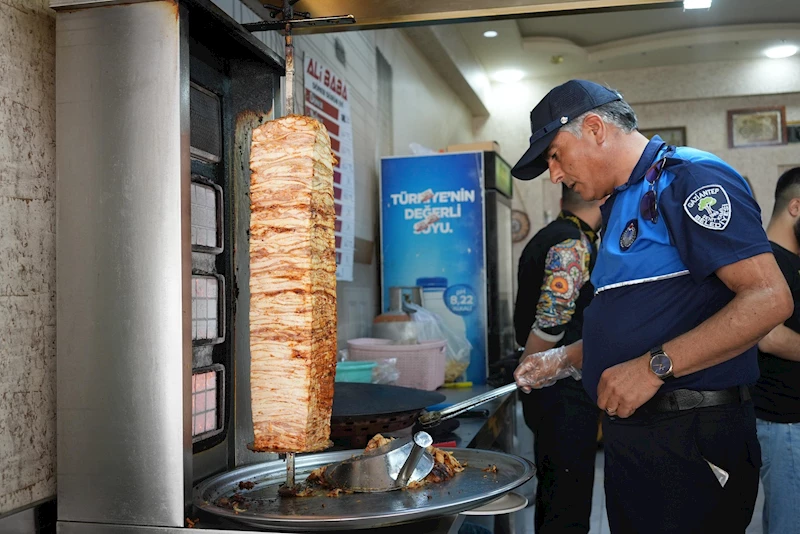 ŞEHİTKAMİL ZABITA EKİPLERİNDEN TAVUK DENETİMİ