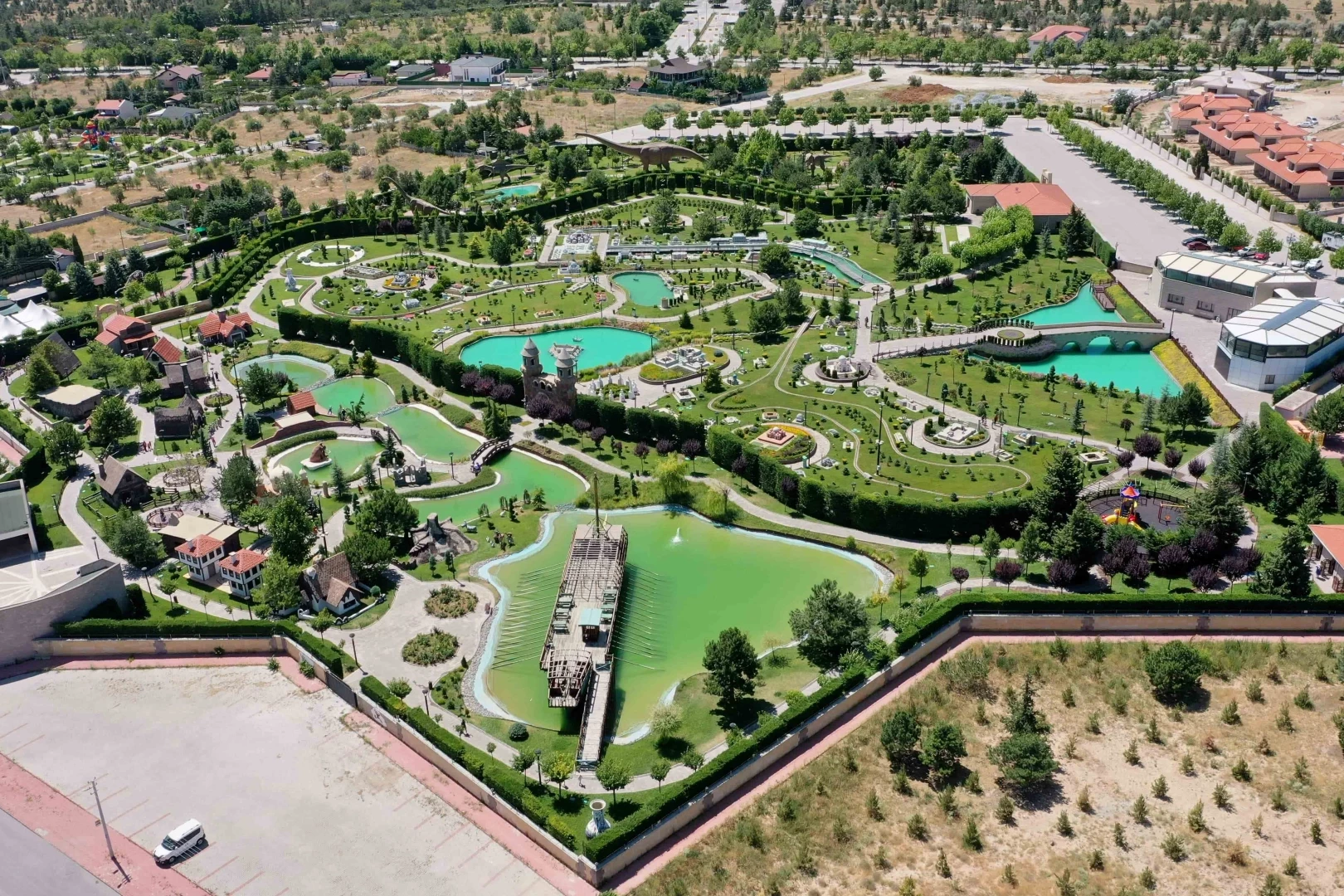 80 Binde Devr-i Alem Parkı yenileniyor