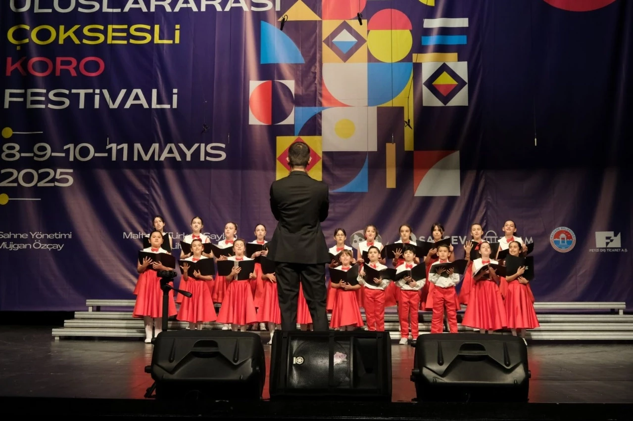 Kocaeli Çocuk Korosu gururlandırdı