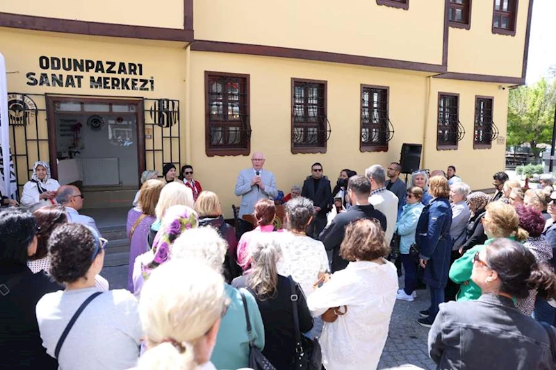 KAĞIT RÖLYEF SERGİSİ ODUNPAZARI’NDA AÇILDI: EMEK VE SANAT BİR ARADA