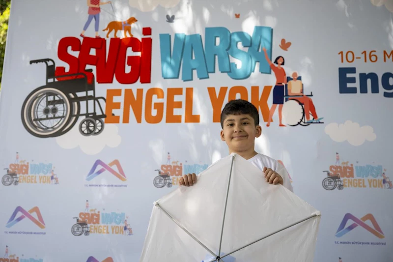 Engelliler Haftası’nda Gökyüzü Rengarenk Oldu