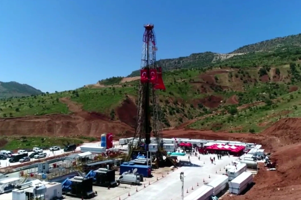 TBMM Başkanı Kurtulmuş ve Bakan Bayraktar Gabar