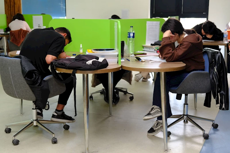 Vani Mehmet Efendi Eğitim Köşkü’nde Deneme Sınavı Yapıldı