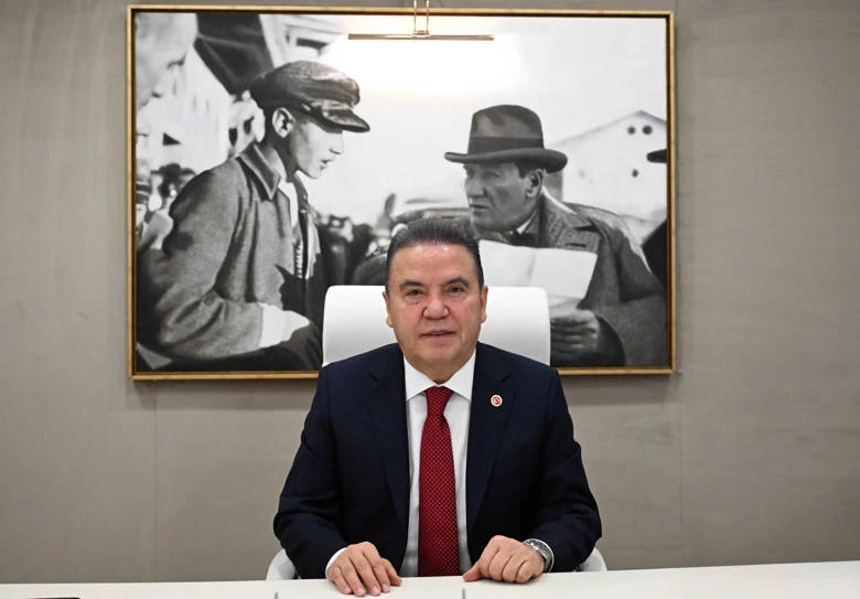 BAŞKAN MUHİTTİN BÖCEK’İN 1 MAYIS EMEK VE DAYANIŞMA GÜNÜ MESAJI