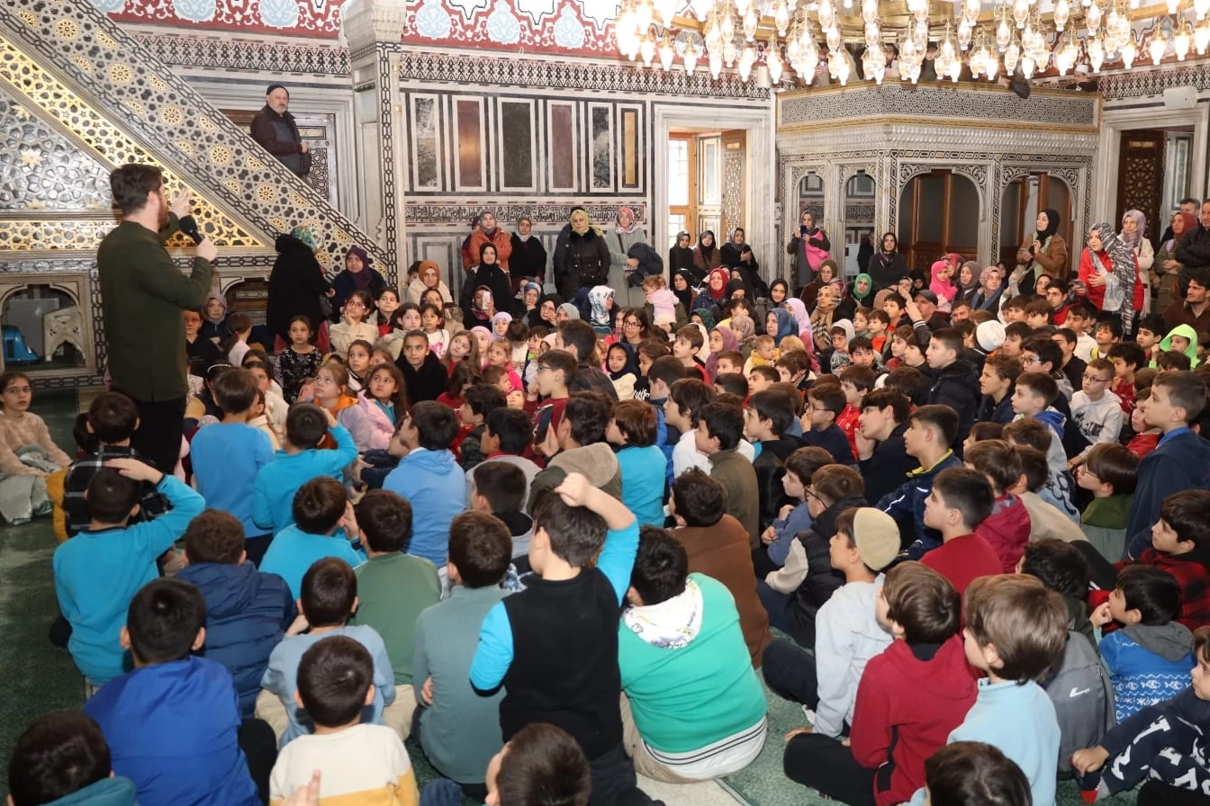 “Sertaç Abi” Kocaelili çocuklara oyun dünyasını anlatacak