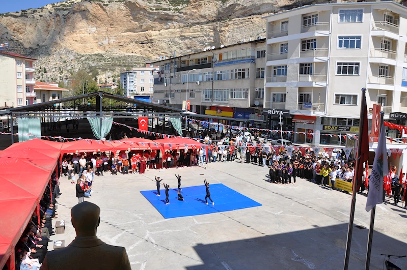 Ermenek’te 19 Mayıs Bayramı Coşkulu Törenlerle Kutlandı