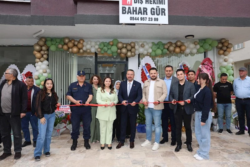 Sandıklı Belediye Başkanı Adnan Öztaş, Diş Kliniği Açılışına Katıldı