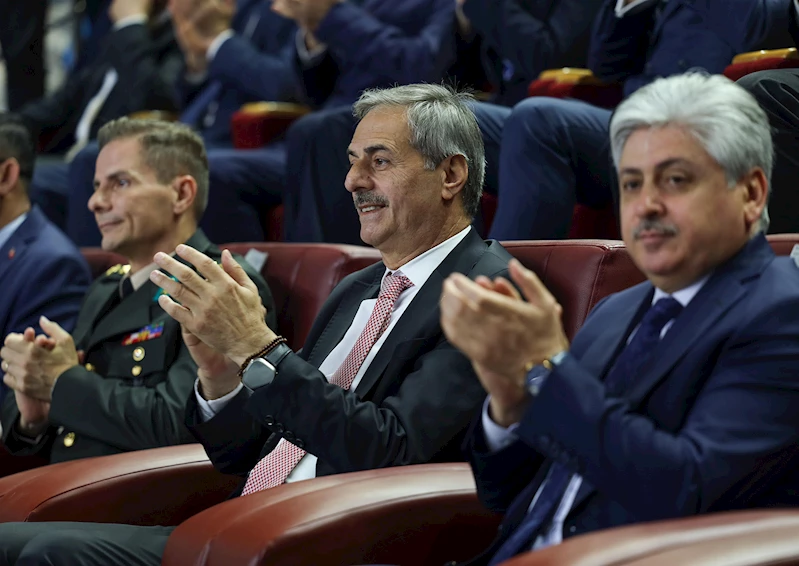 “Tüm imkânlarımızı gençlerimiz için seferber etmeye devam edeceğiz”