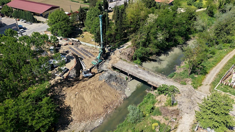 Akyazı ile Hendek’i birbirine bağlayan köprüde çalışmalar başladı