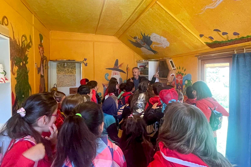 ÇOCUKLAR ARILARI YAKINDAN TANIDI