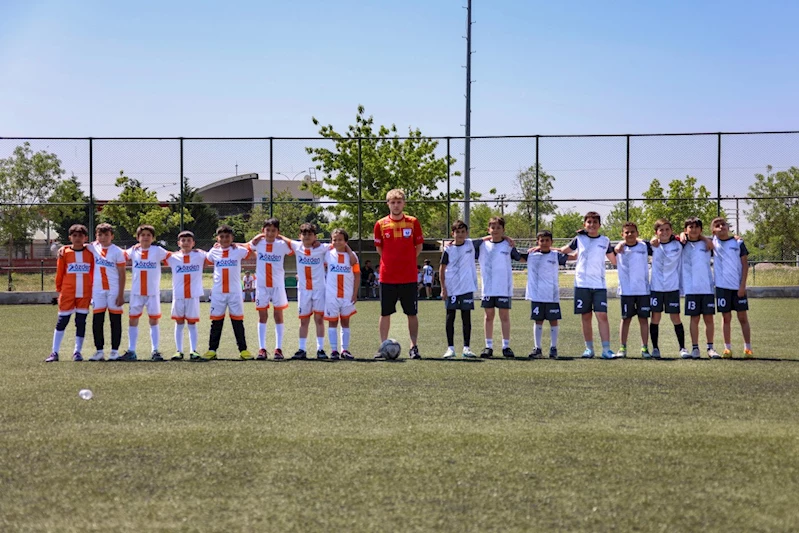 MERAM’DA GELENEKSEL FUTBOL TURNUVASI HEYECANI BAŞLADI