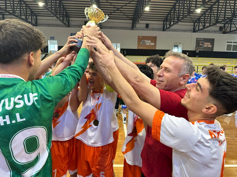 Pendik Okul Sporları Futsal Turnuvası Tamamlandı