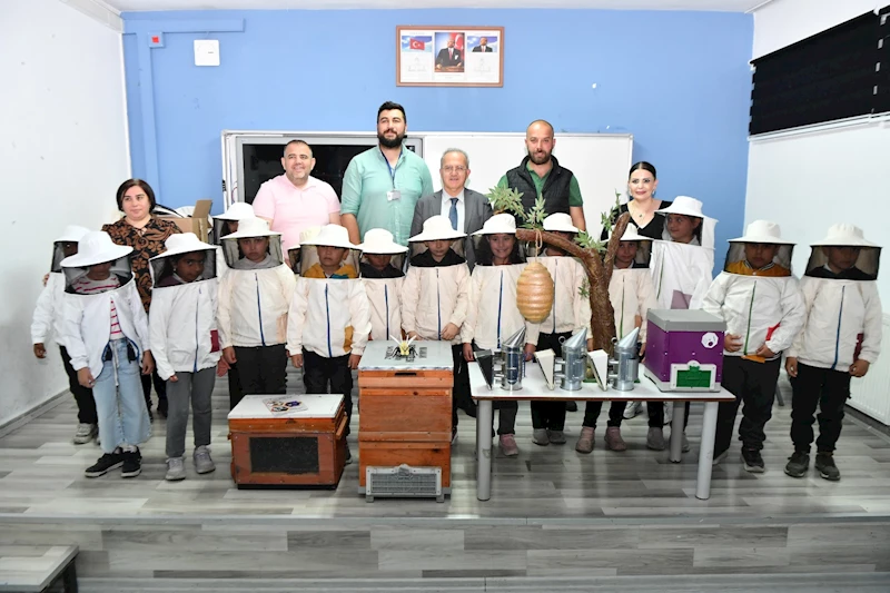 Dünya Arı Günü’nde Minik Öğrenciler Arıcılıkla Tanıştı