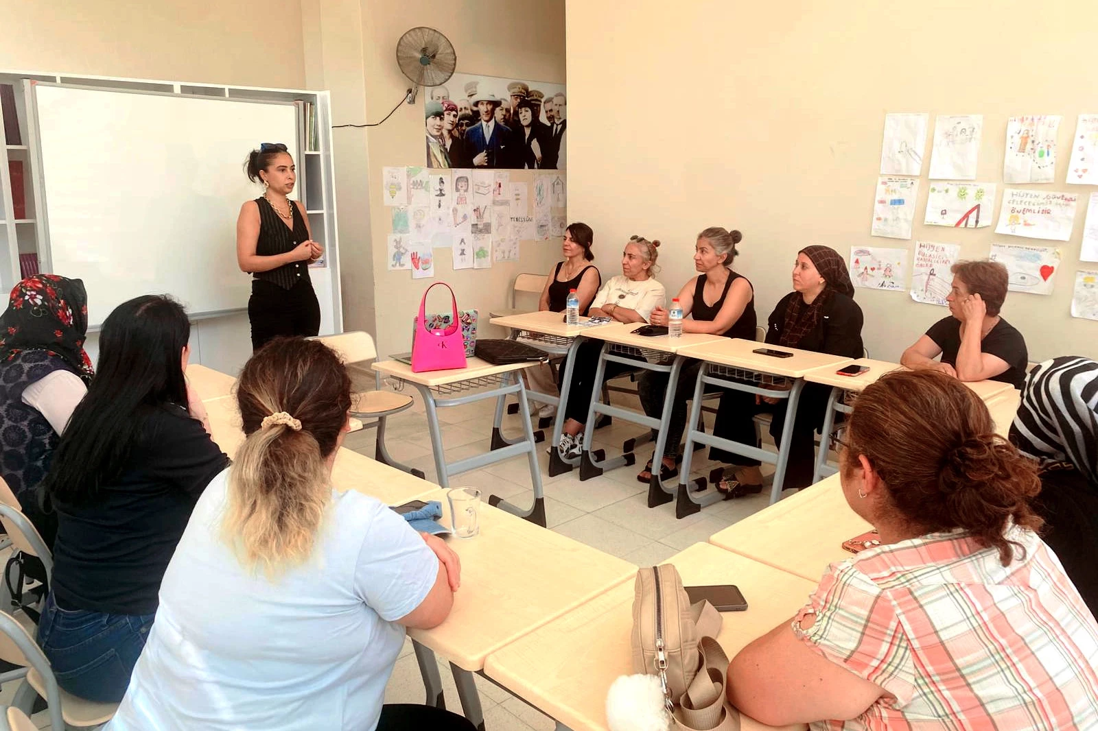 İzmir Çiğli Belediyesi’nden anneler için bilgilendirici seminer