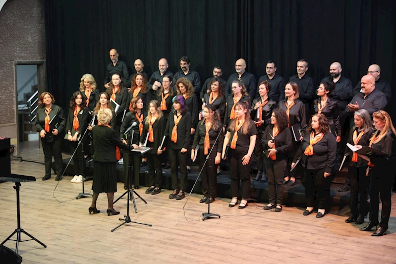 Kadıköy Anadolu Lisesi Mezunlar Korosu ‘Korodakal’, Kapadokya Kültür Ve Sanat Merkezi’nde Sahne Aldı