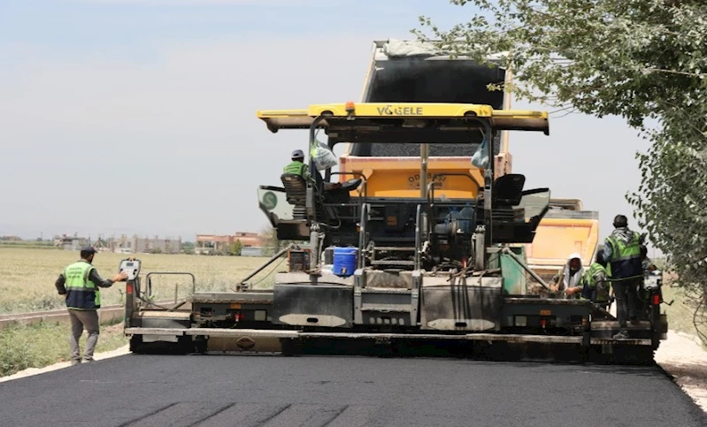 TARİHİ HARRAN İLÇESİNİN ESKİ YOLU SICAK ASFALTLA BULUŞUYOR