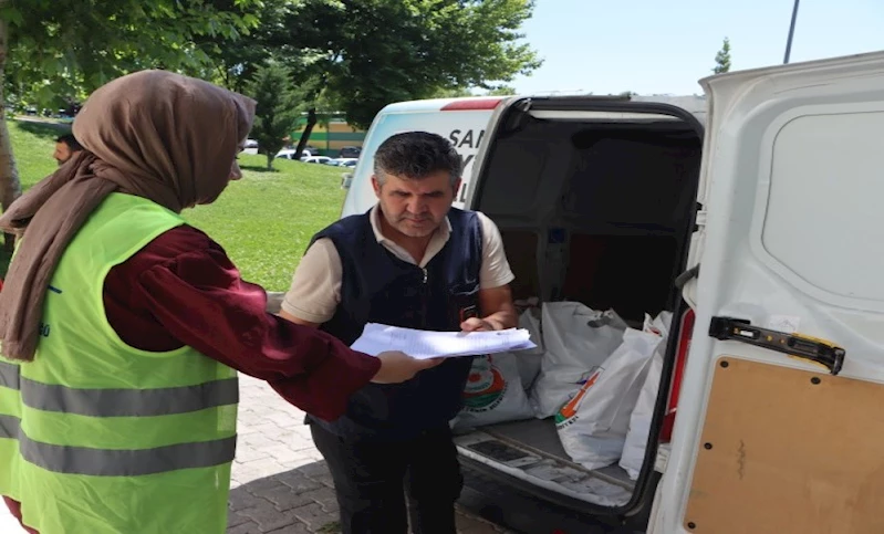 BAYRAM ÖNCESİ 1000 YETİM ÇOCUĞA KIYAFET DESTEĞİ