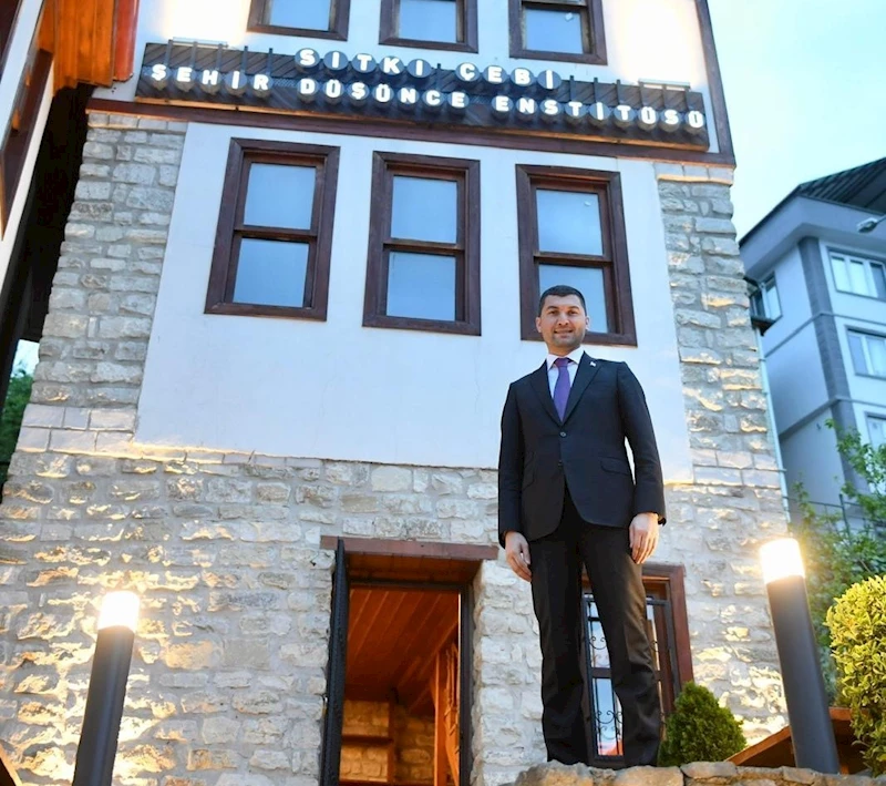 SITKI ÇEBİ DÜŞÜNCE ENSTİTÜSÜ GENÇLERİN YENİ GÖZDESİ OLDU