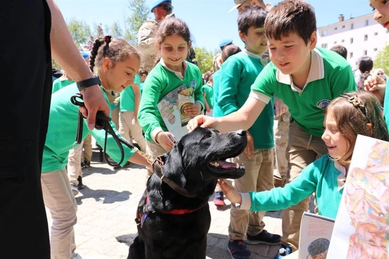 Jandarma Teşkilatının 186. Kuruluş Yıl Dönümünde Öğrencilere Yönelik Jandarmanın Görevleri ve Faaliyetlerini Tanıtma Etkinliği Gerçekleştirildi