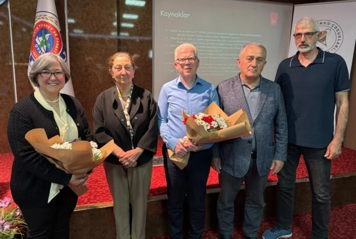 ÜNYE BELEDİYESİ’NDEN BİLİNÇLİ ANNE BABA EĞİTİMİ