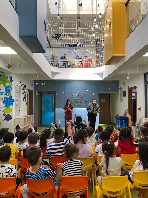 KOSTÜ ÖĞRENCİLERİ ÇINAR ÇOCUK EVLERİ’NDEKİ ÖĞRENCİLERİ AĞIZ VE DİŞ SAĞLIĞI KONUSUNDA BİLİNÇLENDİRDİ