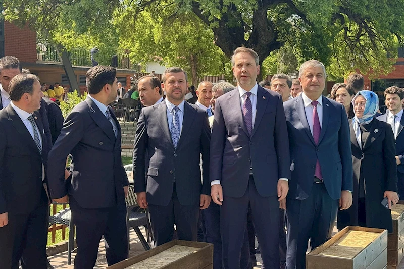 Enerji ve Tabii Kaynaklar Bakanı Alparslan Bayraktar, Havuzlu Bahçe Sosyal Tesislerini Ziyaret Etti