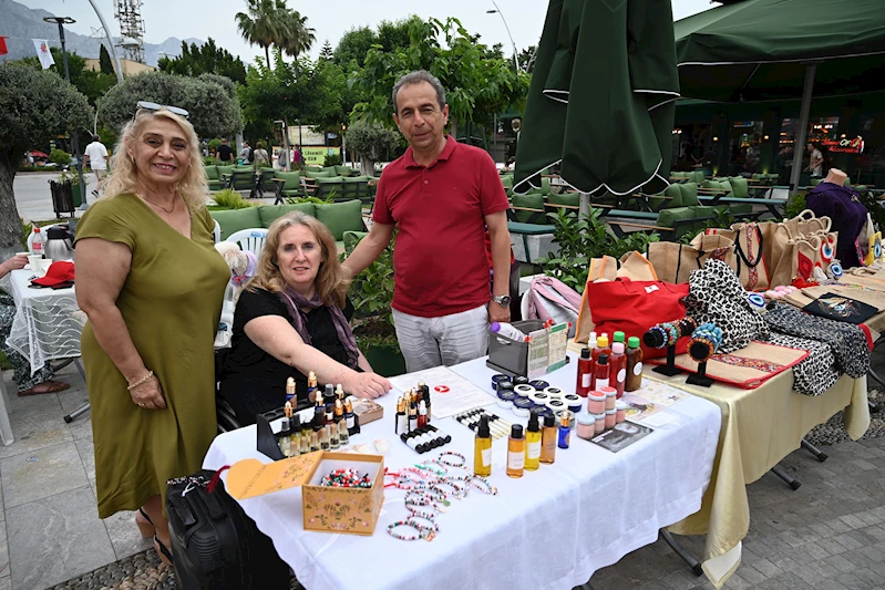 Kemer’de yılın ilk “Üreten ev hanımları kermesi”