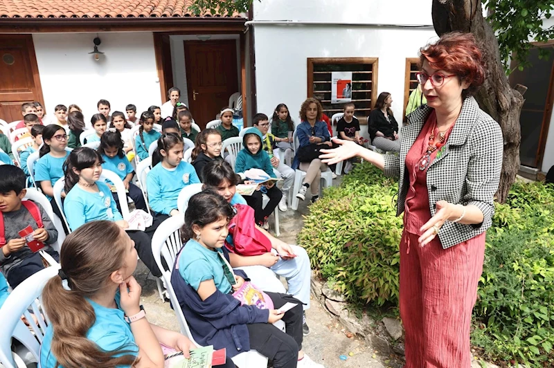 Yazar Karamuti Misi Yazıevi’nde öğrencilerle söyleşi yaptı