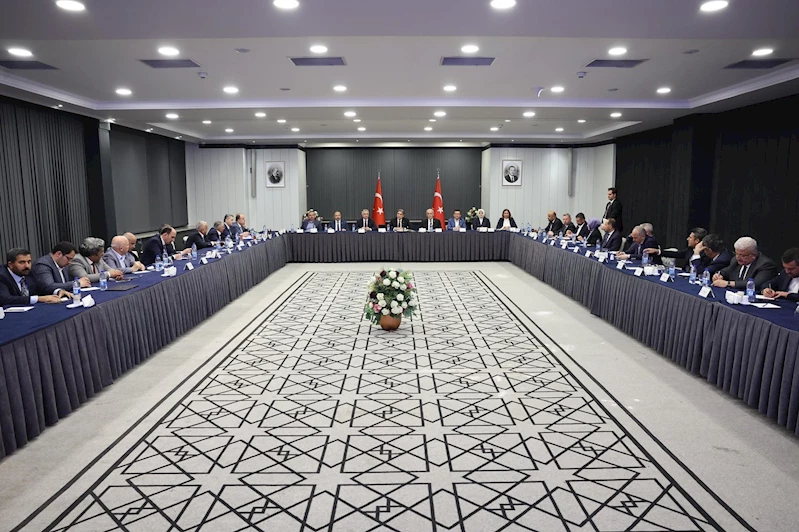 Büyükkılıç, AK Parti Yerel Yönetimler Toplantısı’na Katıldı