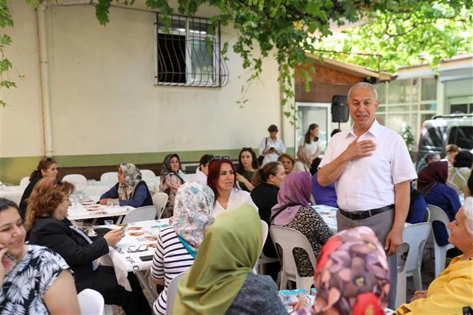 KADIN POLİTİKALARI VE AİLE DESTEK MERKEZİ KADINLARIN YANINDA