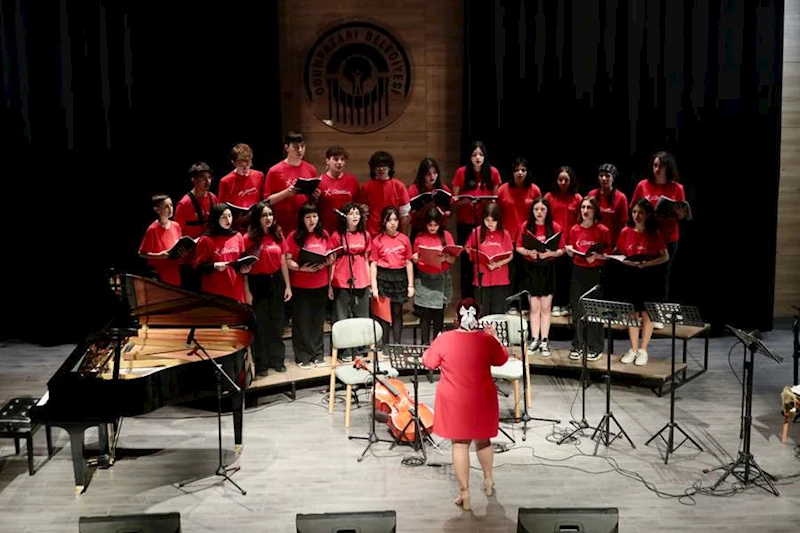 ODUNPAZARI’NDA GENÇLERİN SESİNDEN 19 MAYIS COŞKUSU