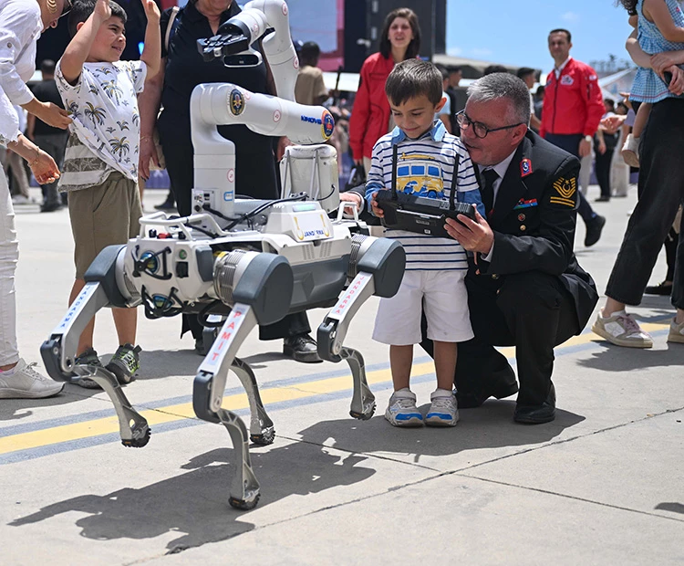 Jandarmanın Yeni Yardımcısı 