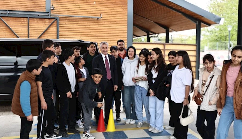 Başkanımız, Gençlerle Geleneksel Sporlar Merkezi´nde Buluştu