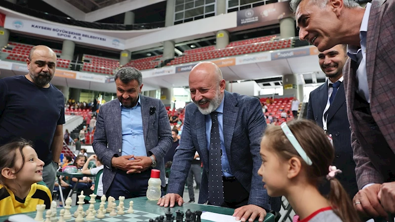 BAŞKAN ÇOLAKBAYRAKDAR: “KAYSERİ’Yİ SATRANÇTA DA MARKA ŞEHİR YAPMAK İÇİN ÇALIŞIYORUZ”