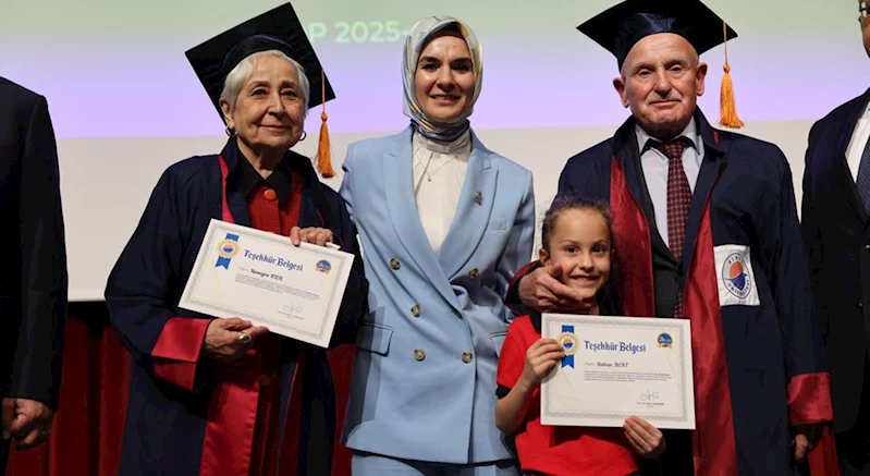 Aile ve Sosyal Hizmetler Bakanımız Göktaş, Sinop’ta 3. Yaş Üniversitesi’nin mezuniyet törenine katıldı