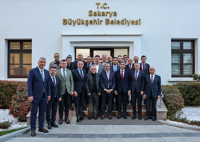 “Belediyecilikte Türkiye’ye örnek projeleri hayata geçirmenin gayretiyle çalışıyoruz”